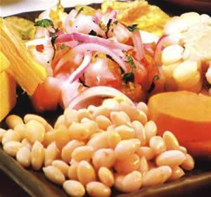 Gastronomía del Perú En Perú, existen comidas y sabores de cuatro continentes en un solo país, desde la