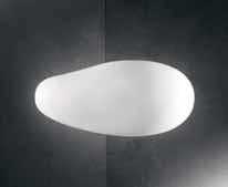 BLOB DESIGN: SFORZIN ILLUMINAZIONE Utilizzo: lampada da parete. Punto luce: G9. Colorazioni: vetro soffiato bianco latte. Montatura metallo bianco opaco. Omologazioni 1630.11 Use: wall light.