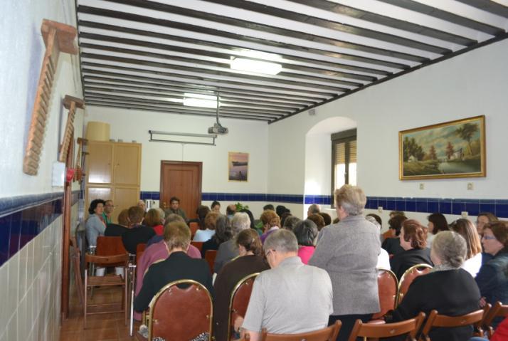FORMACIÓN DEL VOLUNTARIADO: Cáritas Diocesana de Toledo en 2013 continuó con sesiones de formación de forma rotativa por las parroquias que forman nuestro Arciprestazgo.