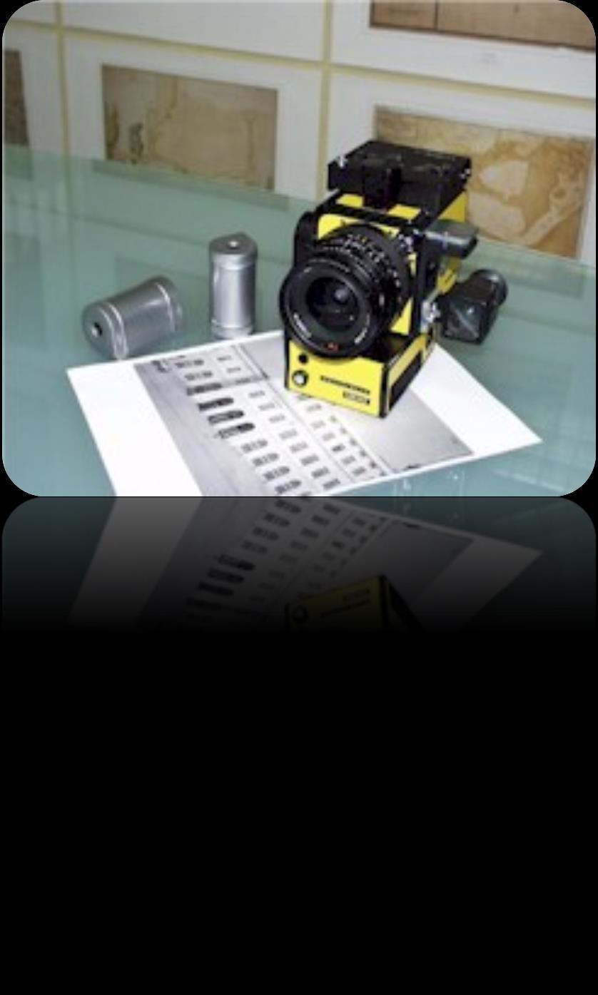 b) Fotogrametría Aérea: es la que utiliza fotografías aéreas tomadas desde una cámara de toma de vistas, ubicada en una plataforma especial (avión).