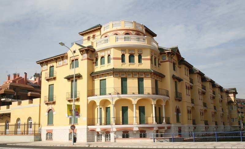 PASEO DE SANCHA, Nº 64 ANTIGUO CALETA PALACE A47 ARQUITECTONICA-I Este edificio es un testigo de los hoteles burgueses construidos por esta zona de Málaga en las primeras décadas