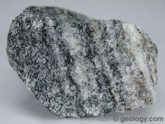 Formación Cristalización: a partir del enfriamiento de rocas fundidas (minerales
