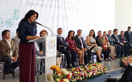 Presentan Indicadores municipales sobre derechos de la Infancia La ciudad de Pachuca, Hidalgo, fue sede de la presentación del sistema electrónico Indicadores Municipales sobre Derechos de la