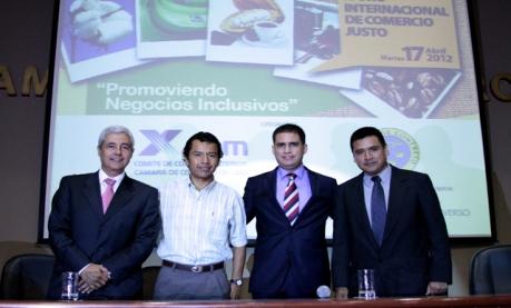 Plataforma WFTO-Peru Visita de la Delegación de la firma EZA Día del Comercio Justo y Participación en Feria Mypes En el marco de la celebración del Día de Comercio Justo, la plataforma