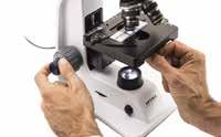 El microscopio ajustará automáticamente la intensidad de luz según el tipo de objetivo que está