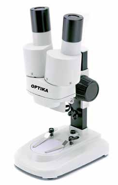 Estereo microscopio binocular con objetivo fijo de 2x e iluminación incidente LED, esta opción proporciona una iluminación uniforme sobre la muestra a bajo consumo. Pilas tipo AA no incluidas.