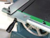 Apto para sierras de cinta de 6 hasta 25 mm. Tope limitador paralelo de aluminio con sistema de sujeción de accionamiento rápido excéntrico, sencillo y práctico de usar y además se puede desplazar.