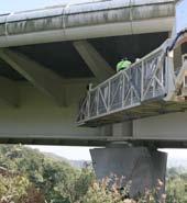 estructura, la altura a superar en las barreras de protección lateral que cubren el puente o el viaducto,