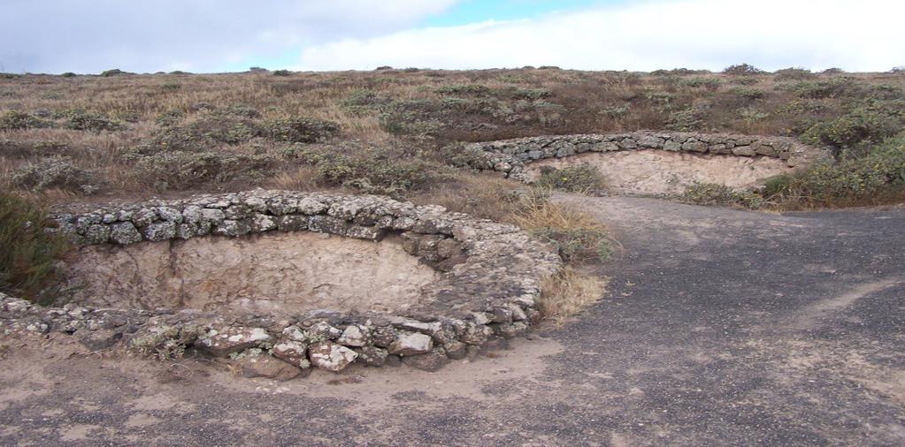 Fuentes de Gallo Estas fuentes ya eran conocidas antes de la conquista, por los antiguos pobladores de la isla.