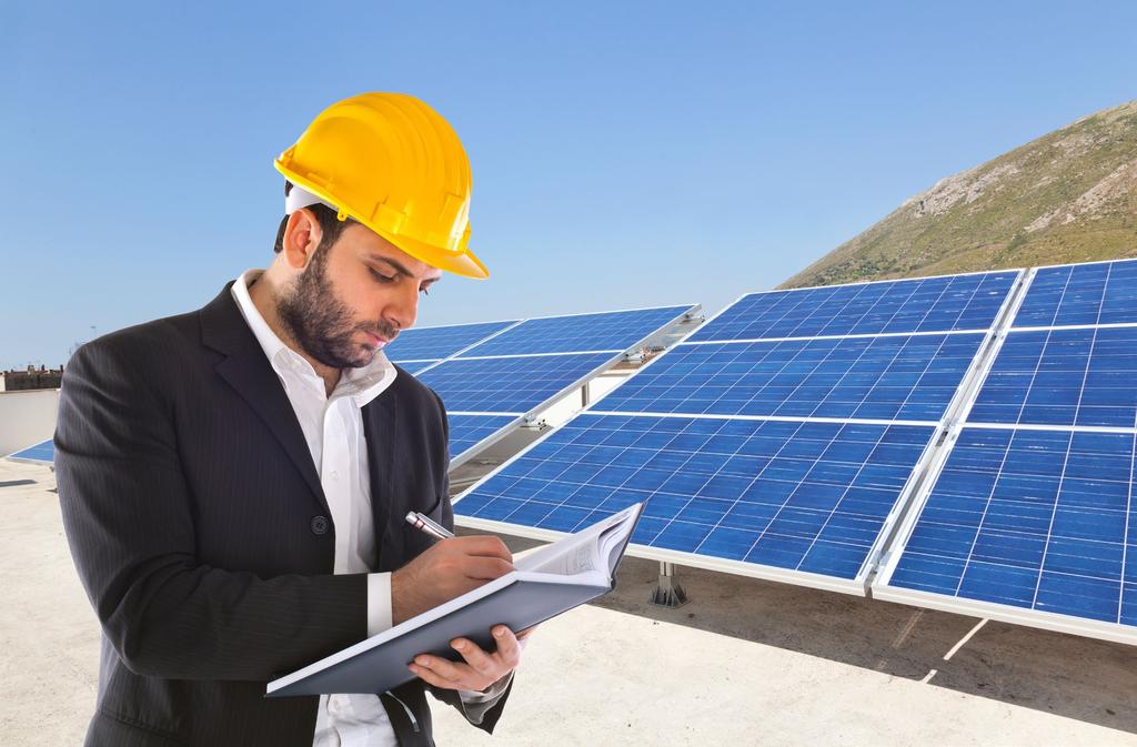 3 QUIENES SOMOS? SOLAR es una compañía especializada en la distribuición, diseño, comercialización e instalación de soluciones en energía fotovoltaica y eólica.