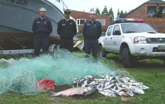 Avistamientos por medio de pesqueros nacionales.