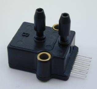 51 Las principales características del sensor SCX01DNC (figura 3.12) son: Voltaje de salida proporcional a la presión aplicada. Tiene salida estable y confiable en un rango de 0 o C a 70 o C.