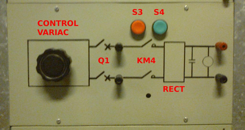 Figura A3: Arrancador de motores DC. La secuencia de arranque y parada está controlada por los respectivos pulsadores en el frente del tablero (S1 