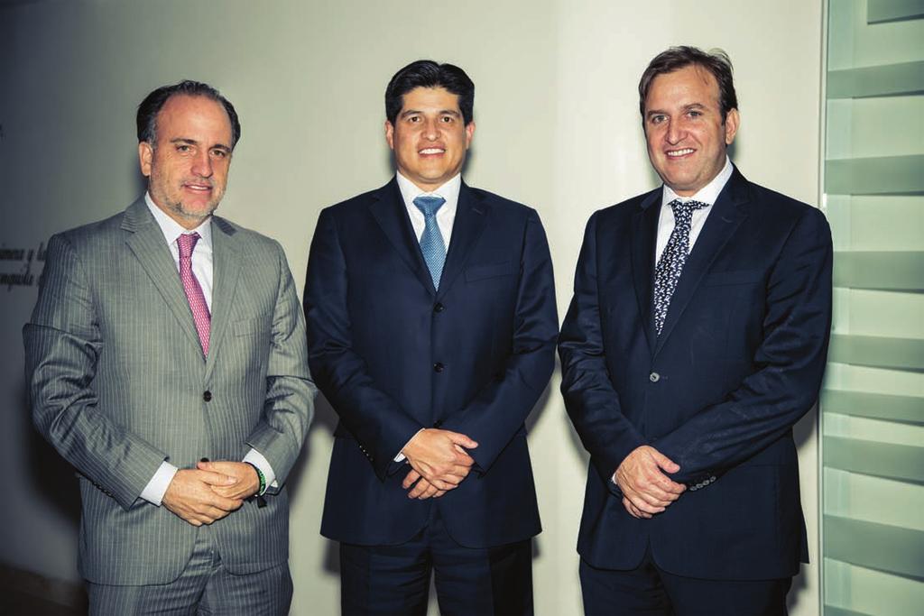 Mauricio Morillo, Vicepresidente Ejecutivo de Ekos; Diego Sosa Villaquirán, CEO de QBE Seguros Colonial; y, Ricardo Dueñas, Presidente Ejecutivo de Ekos.