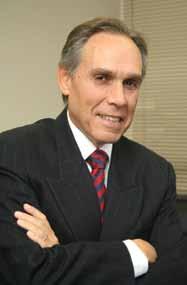 Ha sido Gerente Financiero del Banco Agrario, Gerente General y Director en Cofide, Director Gerente en Bata Perú, Director del Banco Inter Americano de Finanzas (BIF) y del Grupo Manasa-