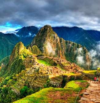explorar Machu Picchu por su cuenta hasta las 12:00 hrs.