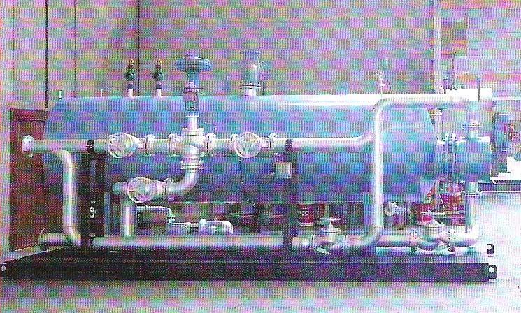 El depósito del SOV incorpora una serie de tubuladuras previstas para las siguientes funciones: - Entrada y salida de aceite térmico - Entrada de agua de alimentación - Salida de vapor - Purga de