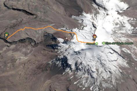La cordillera se extiende a lo largo de unos 120 km por los departamentos de Cusco y Puno.