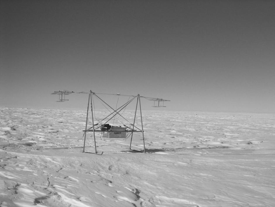 mediciones fueron realizadas desde la superficie glaciar y se realizaron exitosamente mediciones de espesores de hielo sobre los 600 m de profundidad, con una resolución de 0,6 m [Cárdenas, 006].