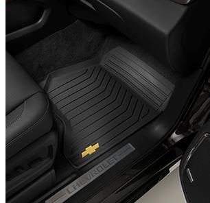 Su diseño exclusivo de celdas les permite capturar cualquier desecho o líquido. 2345276 Tapetes de vinil delanteros con logo Chevrolet (2 piezas). Color negro.