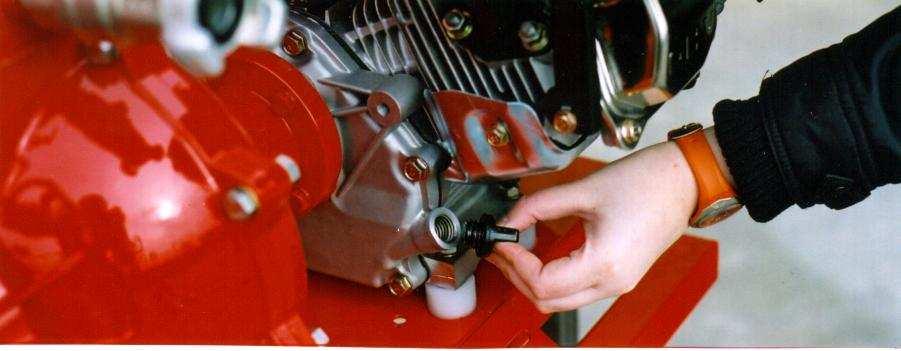PREPARACIÓN DEL MOTOR En nuestra Empresa solo manipulamos los motores para su montaje. No se ponen en marcha ni se efectúan pruebas con ellos.