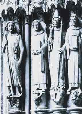 Etapas en la evolución de la Escultura Gótica: a.- FASE PROTO GÓTICA: Finales s. XII.