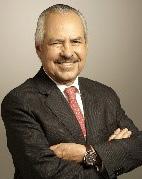 DARIO ARIZMENDI POSADA es el Director y presentador del Programa 6 A.M. Hoy Por Hoy desde enero de 1991.