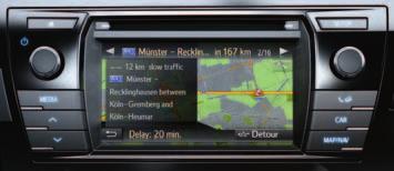 Navigație intuitivă Datorită sistemului de navigație Toyota Touch 2 & Go, disponibil ca dotare opțională, cu