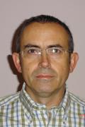 González, Evaristo Director del IES Torre del Palau, Terrassa Licenciado en Ciencias de la Comunicación por la UAB y diplomado en Magisterio por la Universidad de Oviedo.
