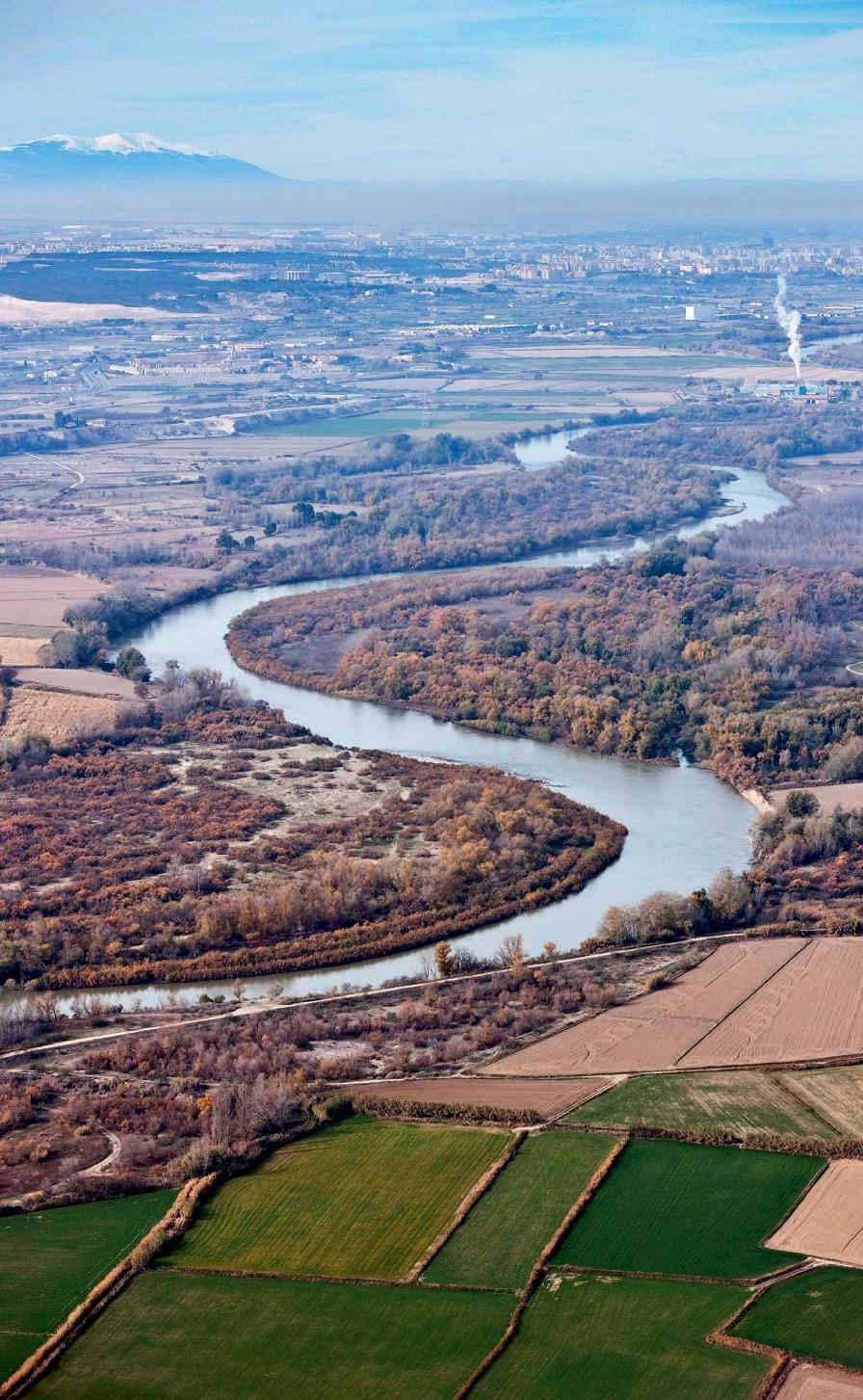 Vista aérea del valle del Ebro desde las proximidades de La Alfranca.