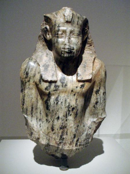 Sinuhé fue sirviente del faraón Senusert I, que aparece en la imagen. - LITERARIOS: La historia de Sinuhé.