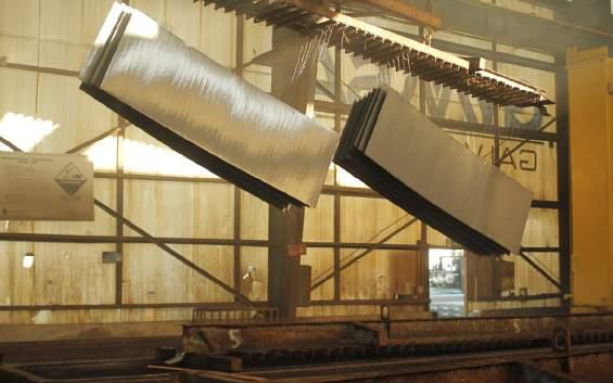 MATERIALES ADECUADOS PARA EL GALVANIZADO La mayoría de los materiales ferrosos (aceros) son adecuados para el galvanizado por inmersión en caliente.