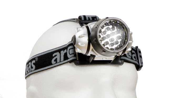 Linterna frontal Sport-Line con 28 LED. LED con más de 100.000 horas de vida. 3 combinaciones de Luz. (ver abajo) Correa universal para cabeza y muñeca. Cuerpo impermeable e inclinación libre.