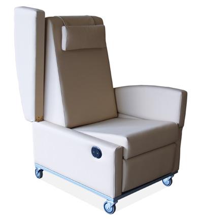 El sillón NOVEMBER permite el acceso de manera cómoda ya que sus dos brazos son abatibles para facilitar la transición hacia el sillón.