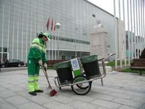 mayor interés para el público en general, en cuanto a los servicios que presta el Ayuntamiento de Madrid en el ámbito de la limpieza urbana y la recogida y transporte de los residuos urbanos hasta