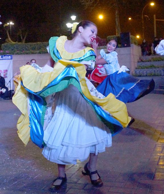 Escuela de Canto Contigo Perú LUGAR: Pasaje Santa Rosa, SÁBADOS DE FOLKLORE El Ballet Folklórico de la Municipalidad de Lima presenta bailes