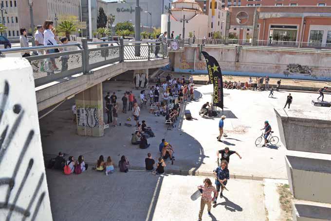 ESTRATEGIA Y OBJETIVOS DE UNA MÁLAGA LITORAL Y SOSTENIBLE 07 4. Adaptación de espacios para uso ciudadano: Delimitación de espacios para uso ciudadano por barrios.