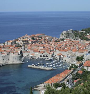 Visitas: Las que se indican en el itinerario. Traslado: De llegada a Dubrovnik y salida de Belgrado. Sólo en el día de llegada y salida.