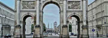 Al término de la visita al Vaticano haremos un recorrido panorámico de la ciudad eterna visitando la plaza de Venecia con el monumento a Victor Emmanuel II, los Foros Imperiales y nos, San Juan de