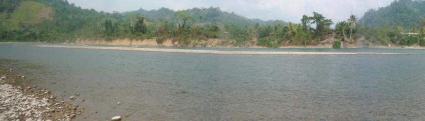 En el río Mayapo, la unidad está conformada por gravas bien redondeadas, están provienen de la erosión de la Formación La Merced, la cual