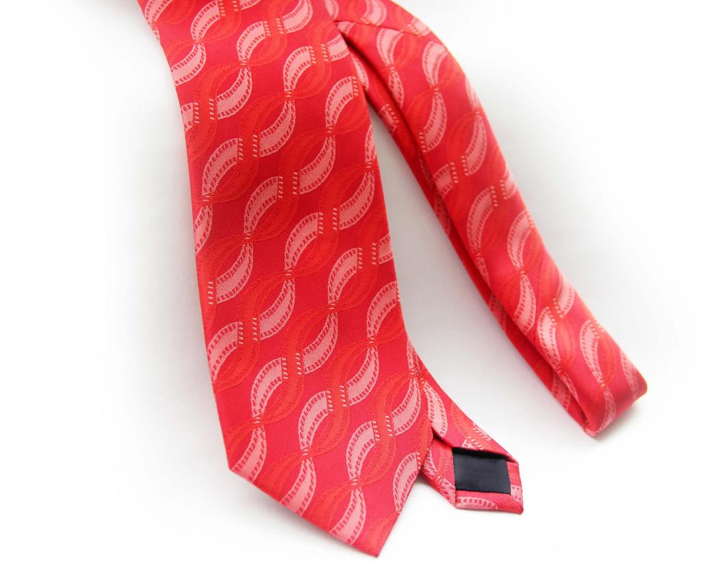 TEXTILES Corbatas Corbatas Material: Poliéster o seda Medidas: 149 cm de largo 8.