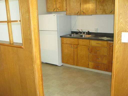 , Portland, OR 97233 Un gran espacio para cabinetes en