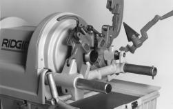 Máquina Roscadora de tubos y pernos Modelo 1822-I Tabla de selección de velocidades Tamaño/Material Rpm recomendadas Tubos de 1 /8 a 2 pulgs. 45 Pernos de 1 /4 a 1 pulg.