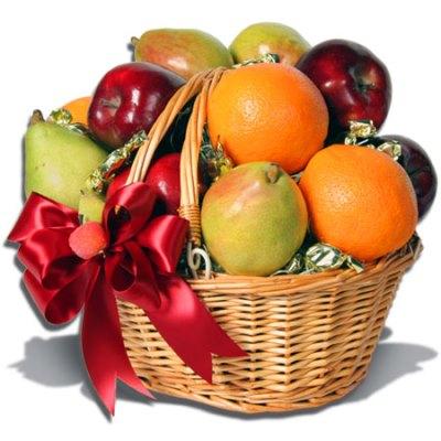 Aunque técnicamente no contienen el tan preciado mineral, las frutas ricas en vitaminas C (naranjas, limones, limas, sandías, kiwis) le ayudarán a absorber el hierro de mejor forma en su dieta.