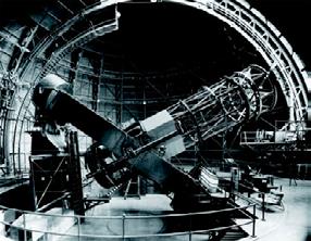 Sabías que Para instalar en lo alto del Monte Wilson de California, el espejo del telescopio Hooker, el cual mide 254 centímetros,