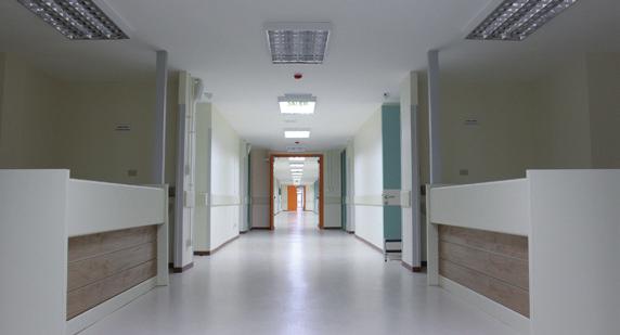 919 m² (150 camas y 4 pabellones) Oficina