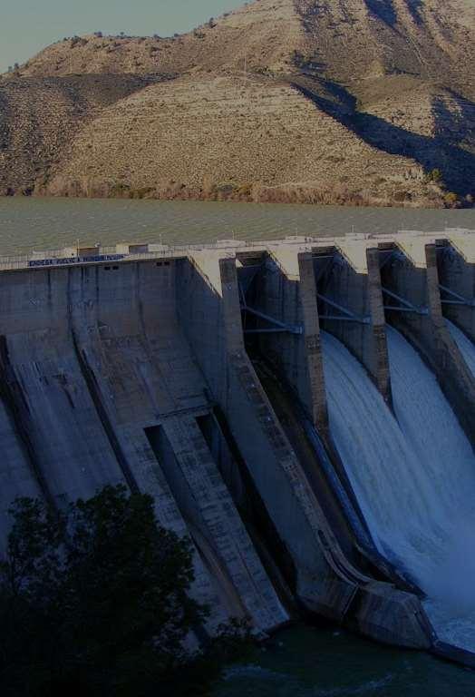Obtención de Energía a partir de los recursos hídricos: Centrales hidroeléctricas Central hidroeléctrica: instalación que permite aprovechar las masas de agua en movimiento que circulan por los ríos