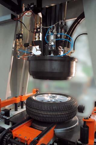 Estación de ajuste óptima para mejorar el comportamiento de la rueda en el vehículo. Los puntos de ajuste del neumático desinflado y la rueda están identificados y reunidos.