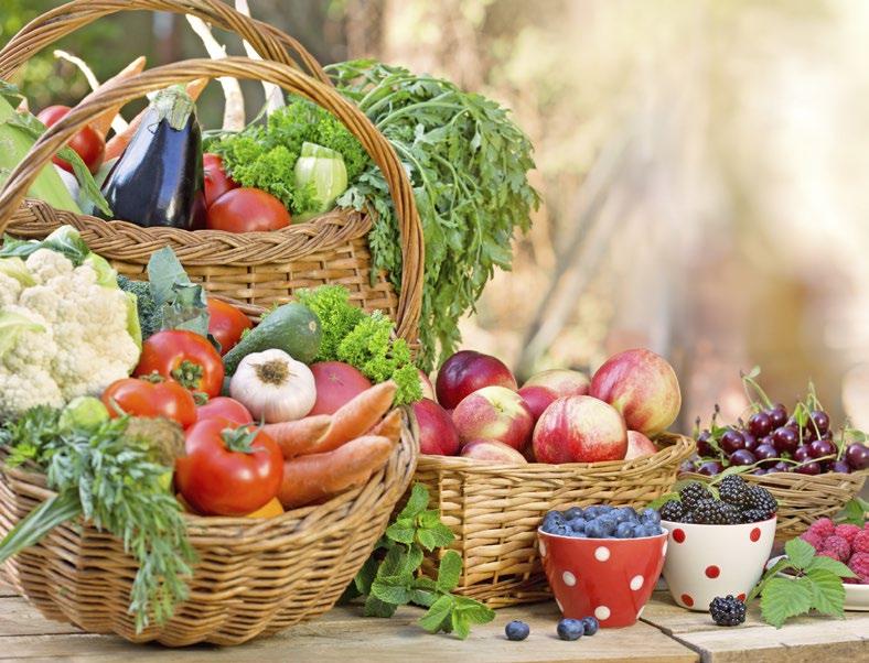 Evite los pesticidas en los alimentos Coma alimentos orgánicos locales siempre que pueda: Cómprelos en la tienda o en mercados de granjeros locales.