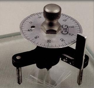 ESFEROMETRO El esferómetro es un instrumento de medida que está compuesto por un trípode, en cuyo centro se encuentra una tuerca sobre la que hay adosado un tornillo micrométrico.